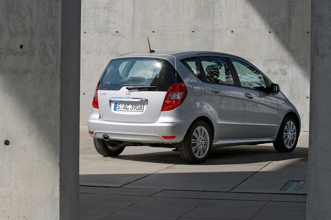mercedes-benz-a-170-back