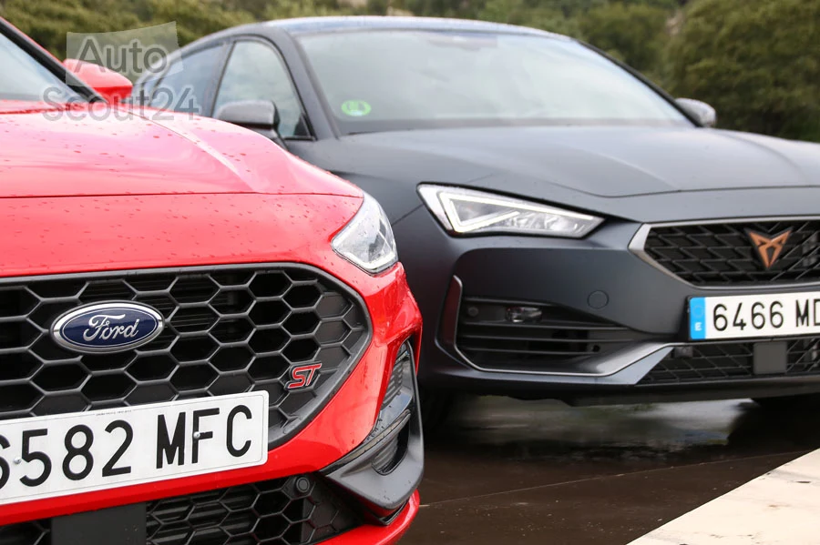 Ford Focus ST vs CUPRA LEon (10)