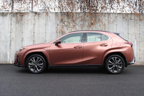 Lexus UX 300h 2025 : essai routier Image