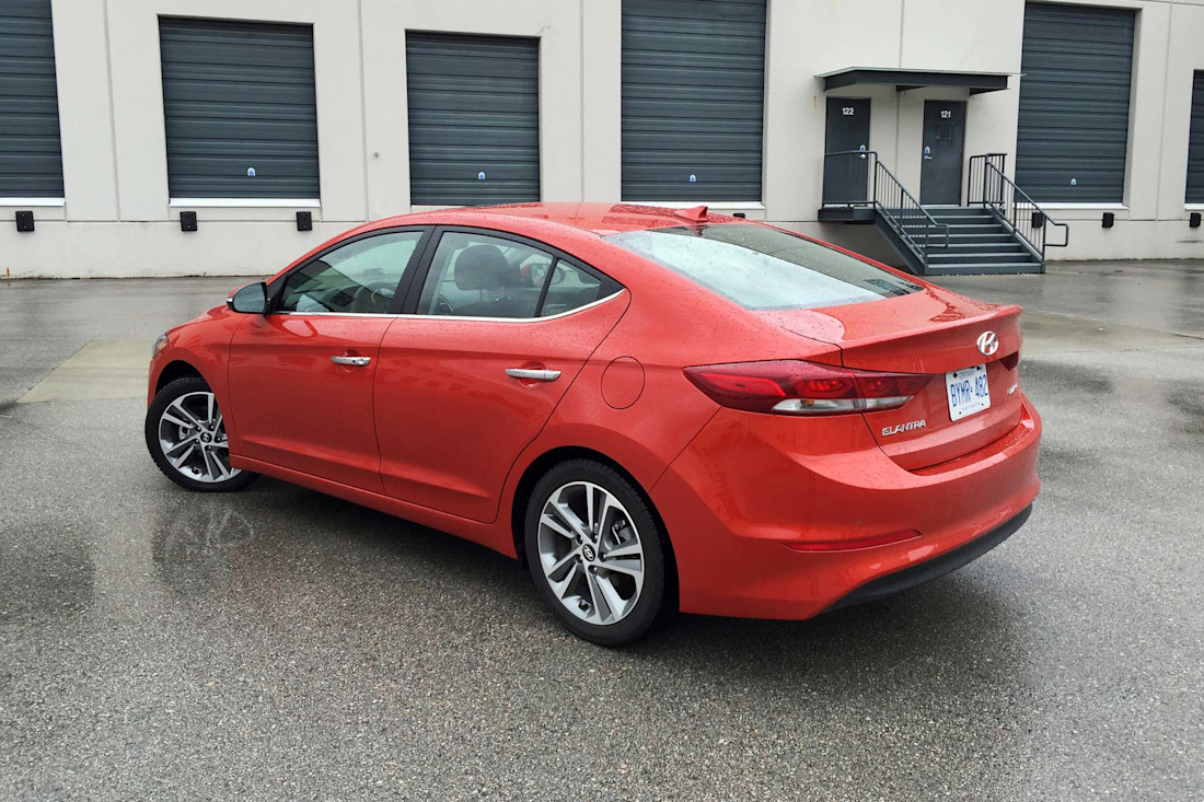 Editorial 2017 hyundai elantra limited gw 05