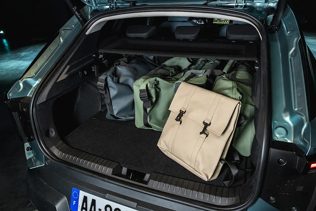 BEBE20260709 Dacia Striker 03