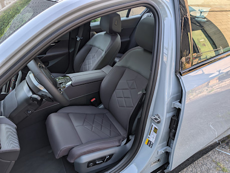 Editorial 2025 bmw i5 xdrive40 td sb 240813 23