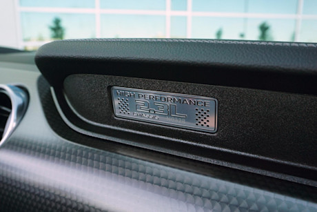 Editorial 2022 ford mustang ecoboost convertible 25 di