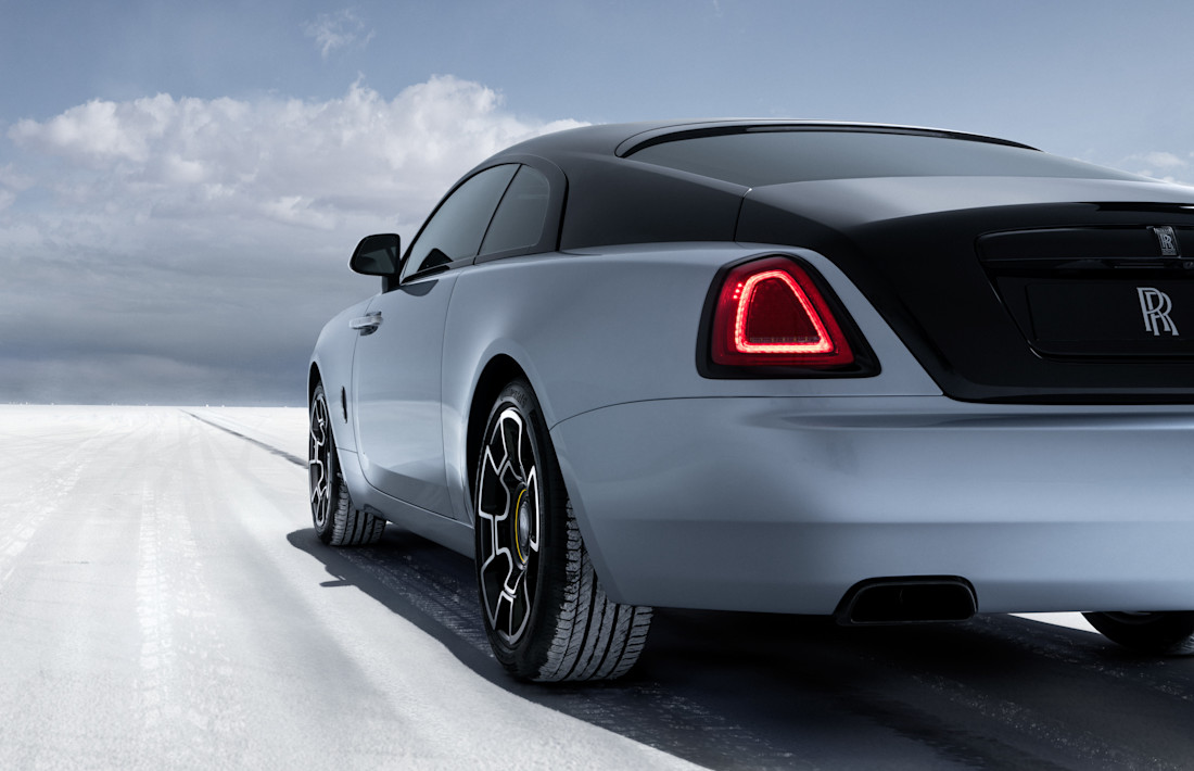 rolls-royce-dawn-back