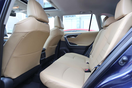 Editorial 2019 toyota rav4 hybrid limited 06 ts