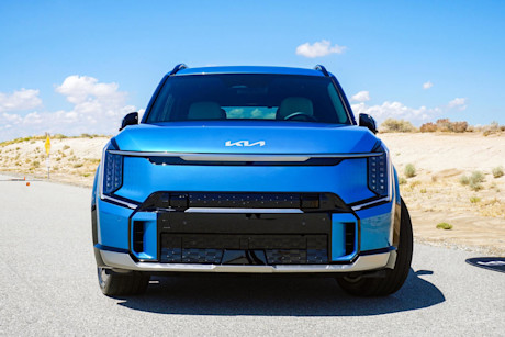Editorial 2024 kia ev9 fd 230912 01 jl