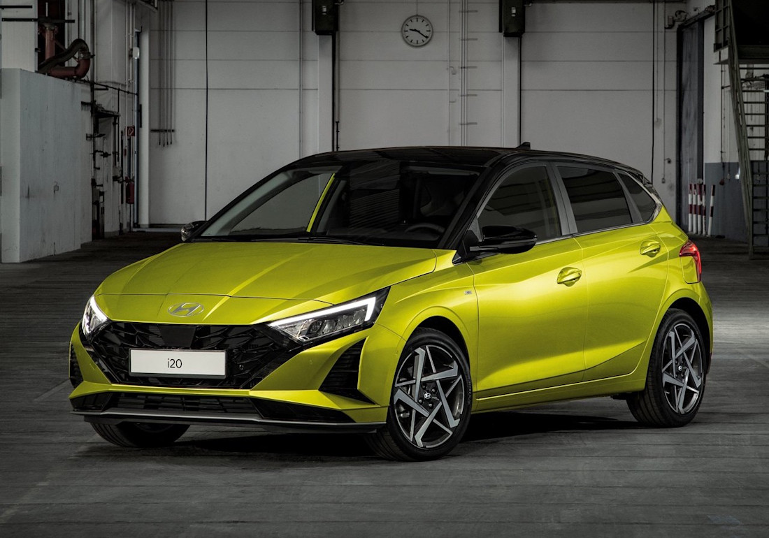Hyundai-i20-2024-frontale Seitenansicht