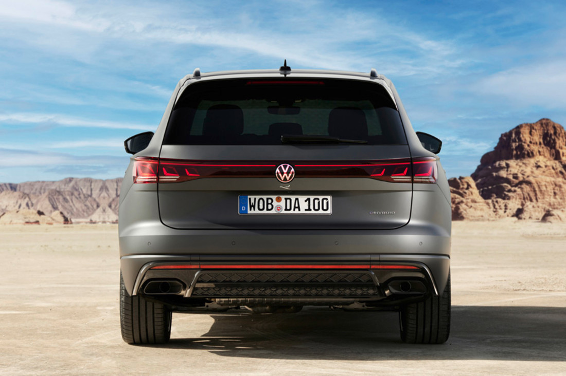 volkswagen touareg R eHybrid 2024 (3).jpg
