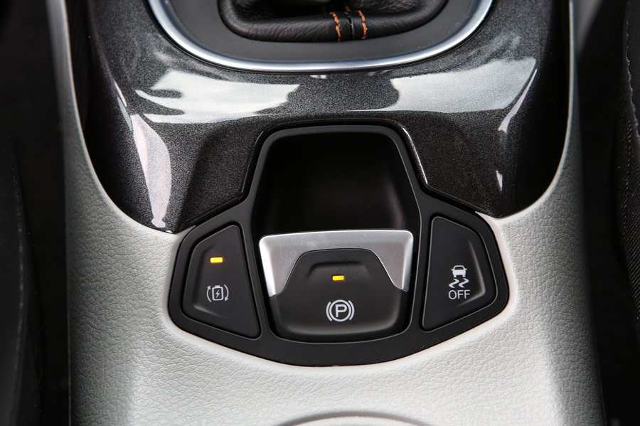 Jeep-Compass_4xe-2021-1280-1c.jpg
