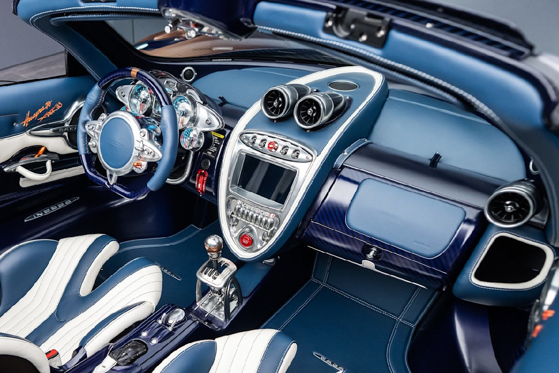 Pagani-Huayra-70-Derecho-2026 (1).jpg
