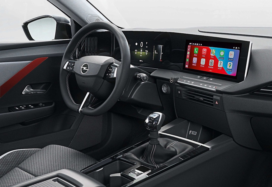 opel-astra-interior