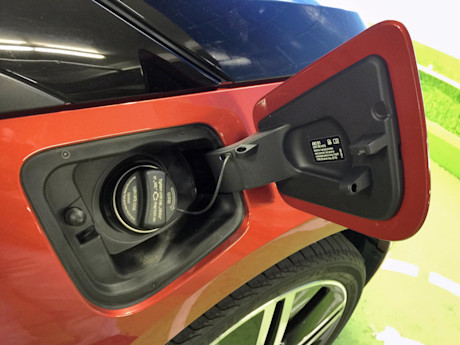 Editorial 2015 bmw i3 with range extender gw 14