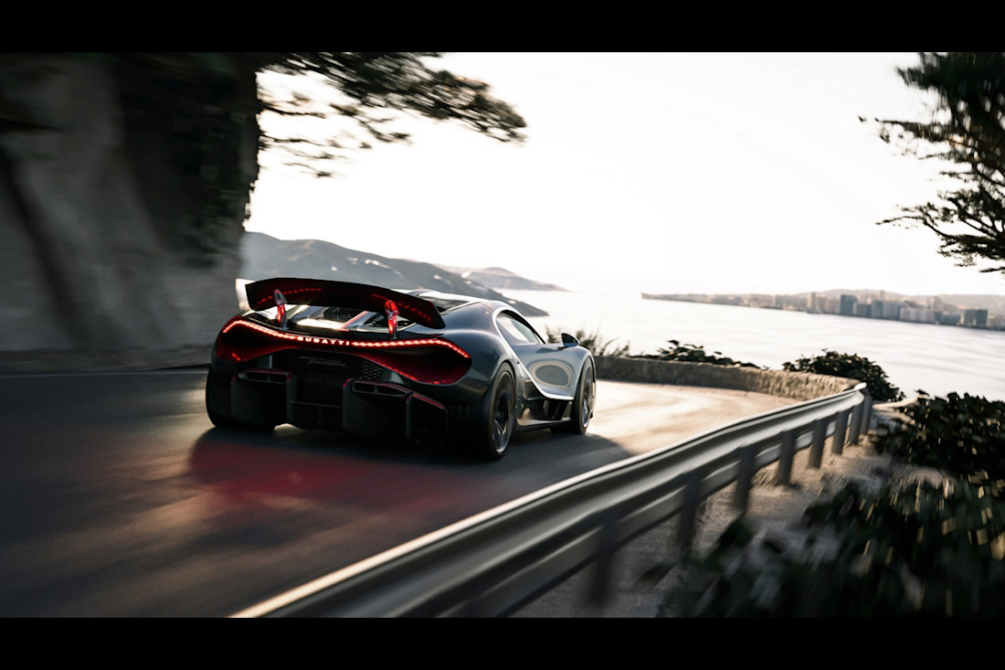 je-raadt-nooit-hoeveel-uitlaten-deze-peperdure-supercar-heeft-2025-08.jpg