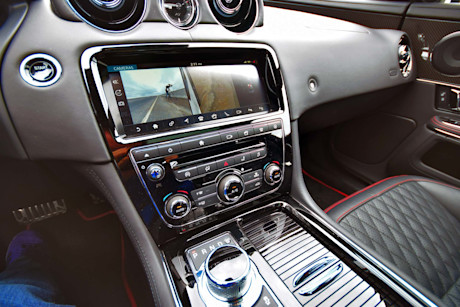 Editorial 2018 jaguar xjr 575 34 jp