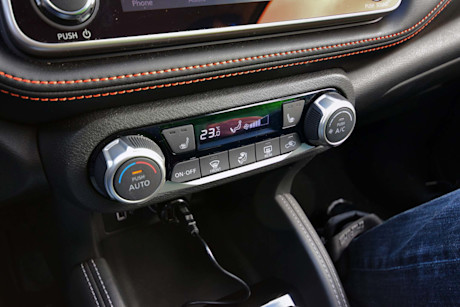 Editorial 2019 nissan kicks sr 28 jp