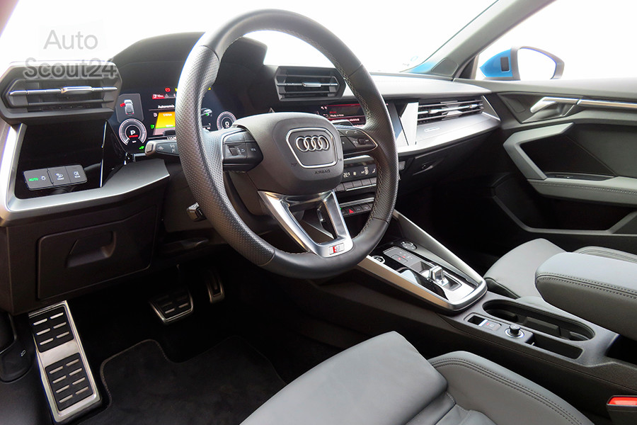 FT_23_audi_a3_sportback_puesto_conducciขn_2.JPG