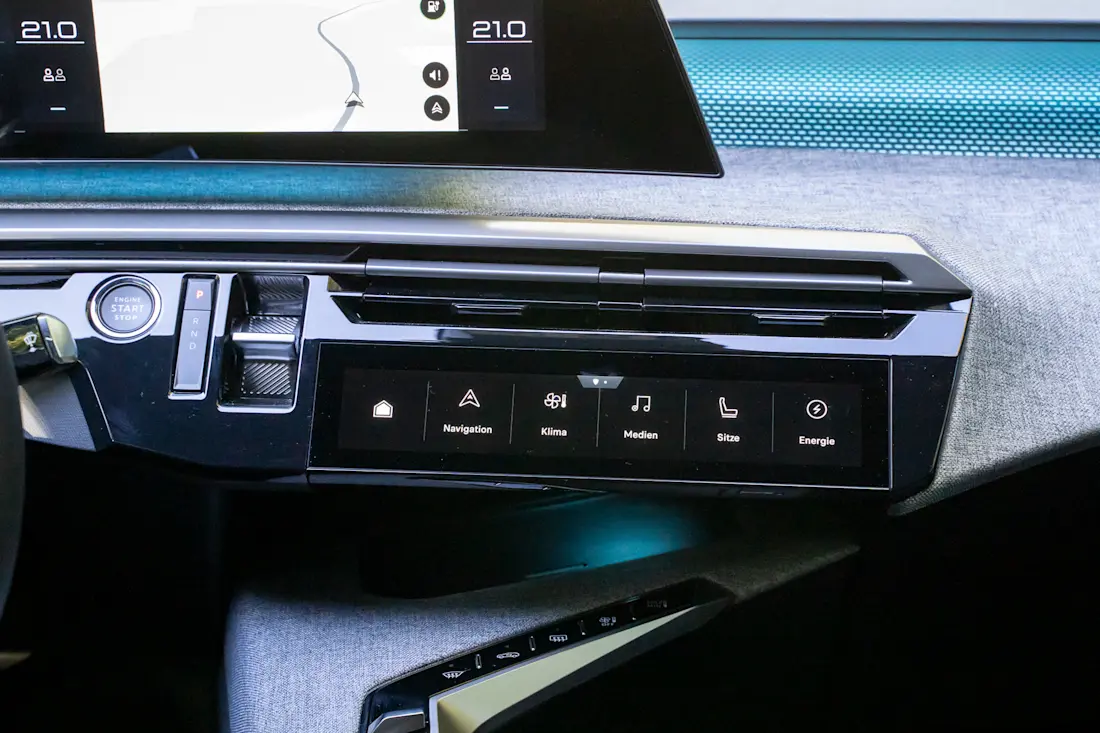 2026 Peugeot E-5008 Long Range-7