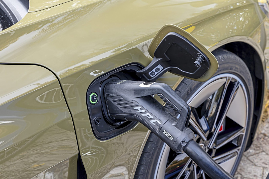 test-mercedes-audi-e-tron-2023-3.jpg