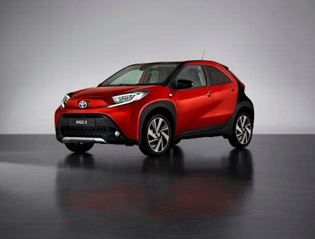 crossover compatto toyota 2022