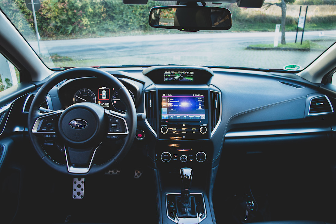 subaru-impreza-interieur
