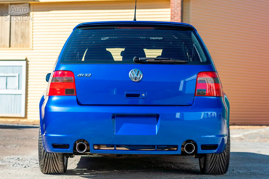 volkswagen-golf-r32-autoscout24 (7).jpg
