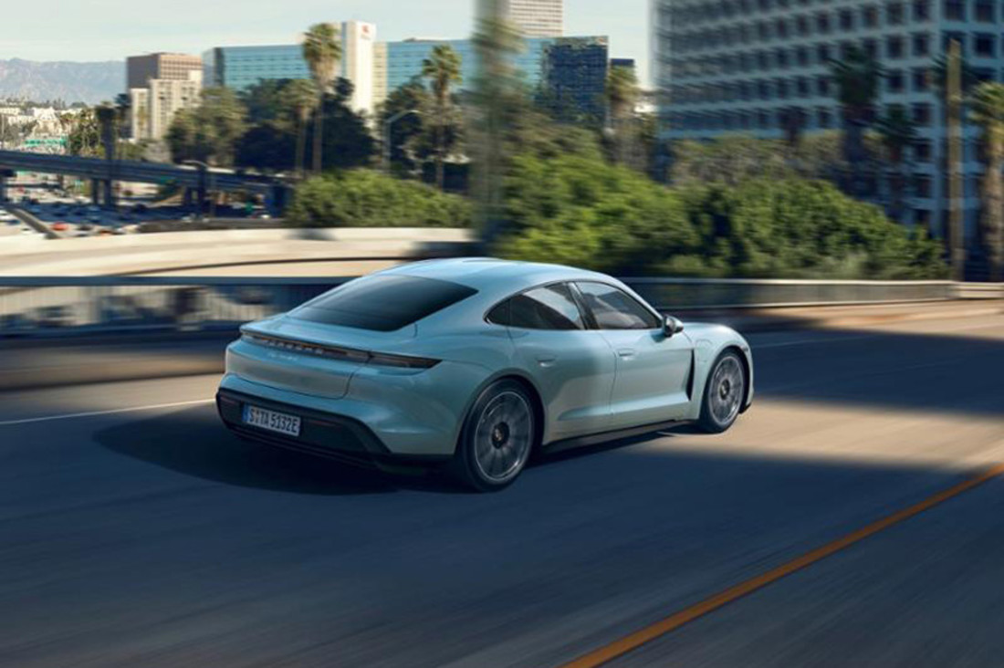 porsche-taycan-4s (9).jpeg