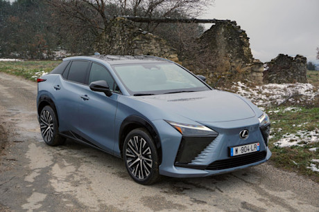 Editorial 2023 lexus rz 450e 03 di