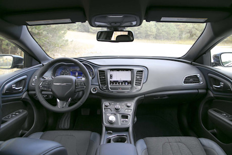 Editorial 2016 chrysler 200s awd jw 12
