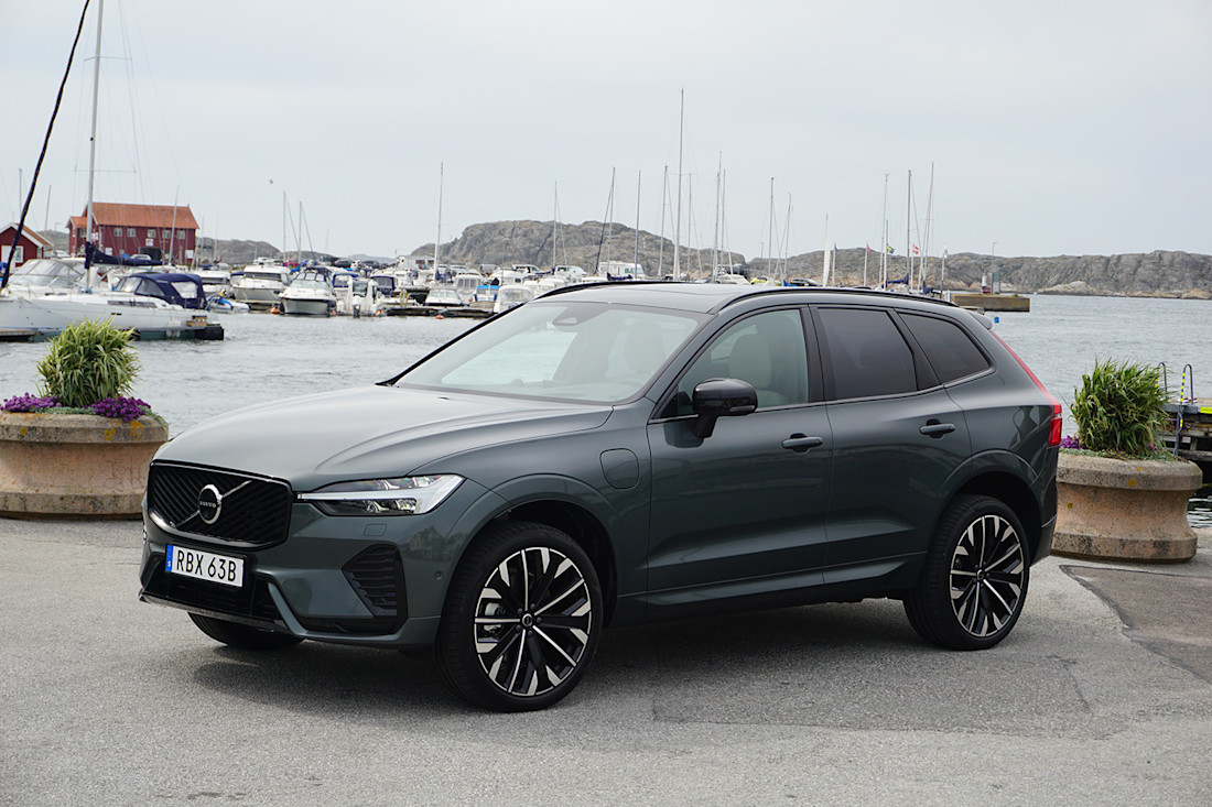 2026 Volvo XC60 First Drive Review + Video