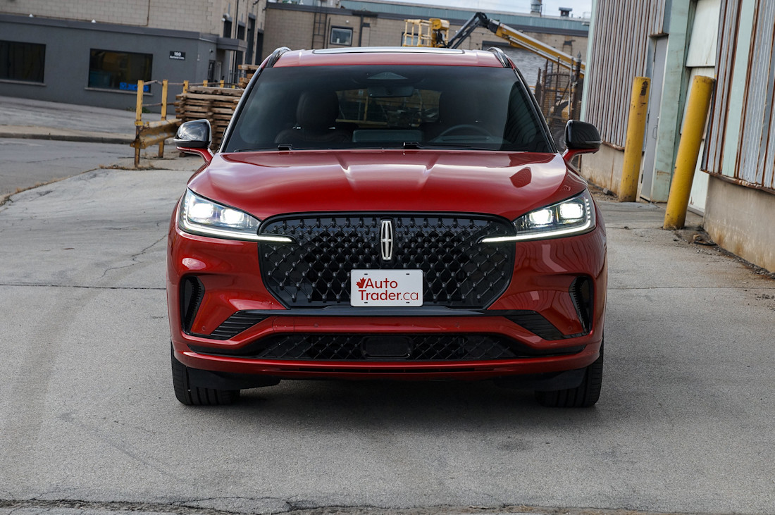 Editorial 2025 lincoln aviator reserve td jv 250127 31