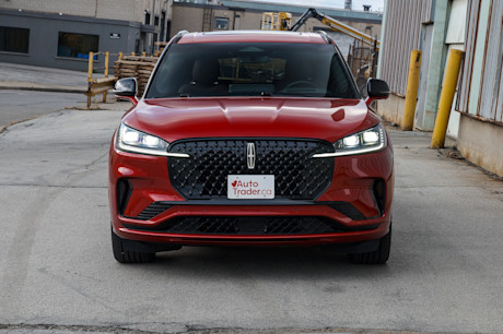 Editorial 2025 lincoln aviator reserve td jv 250127 31