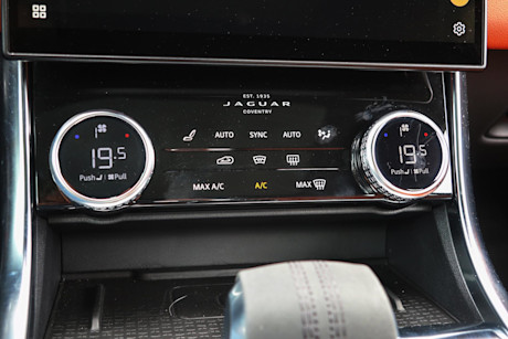 Editorial 2021 jaguar xf p300 r dynamic 33 jm