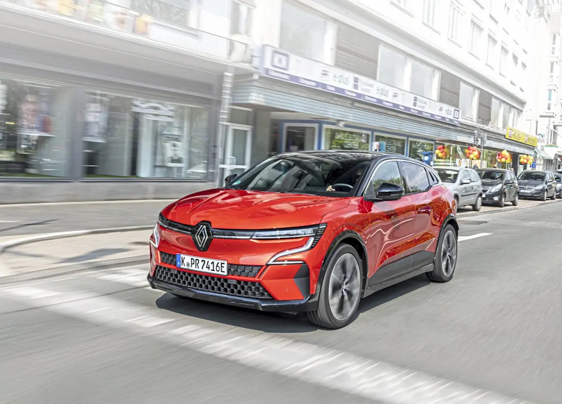cupra-born-renault-megane-e-tech-electric-2022-3
