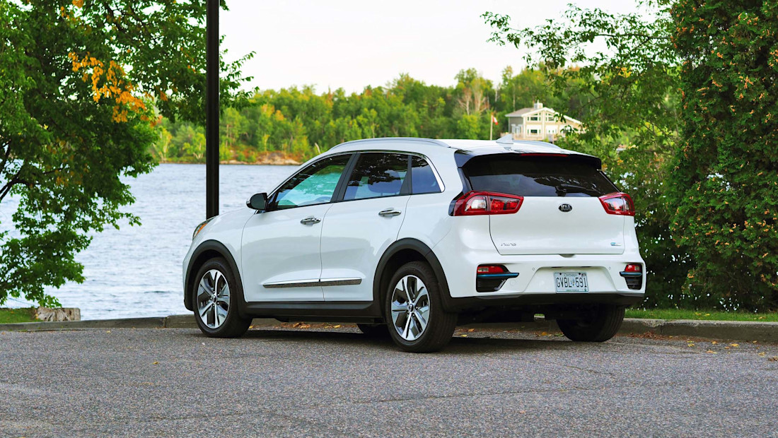 Editorial 2019 kia niro ev sx touring 08 jp