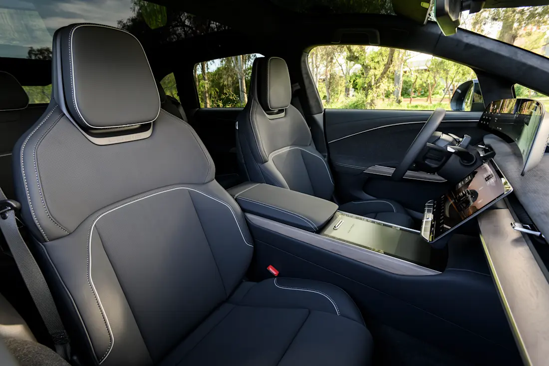 LM26-EUMD-Gravity-Grand-Touring Interior Mojave-Pureluxe-Premium 4