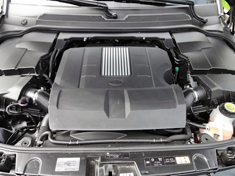 Editorial 2015 land rover lr4 hse luxury sh 13