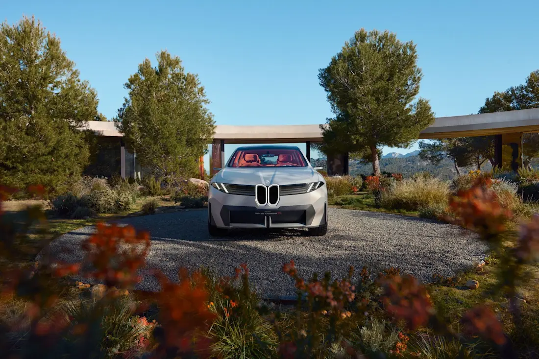 bmw-weet-wat-autokopers-willen-en-toont-neue-klasse-als-suv-2024-03