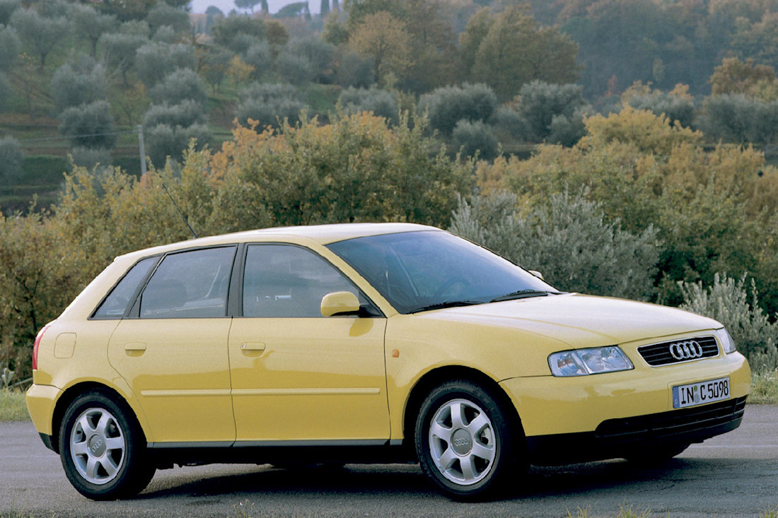 Audi-A3_5-door-1999 (3).jpg