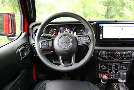 Jeep Wrangler 4xe Rubicon X 2024 : essai routier Image