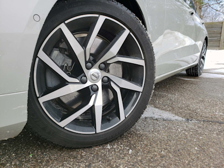 Editorial 2019 volvo v60 inscription 09 sw