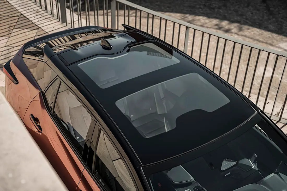 Lexus RZ 450e (2023) dak