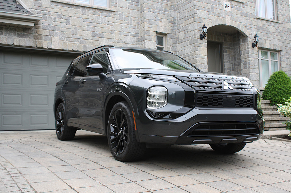 Mitsubishi Outlander PHEV Noir S-AWC 2025 : essai routier