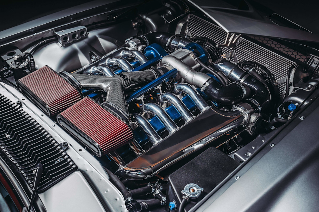 TWR-Supercat-2025-jaguar-xjs-restomod (2).jpg