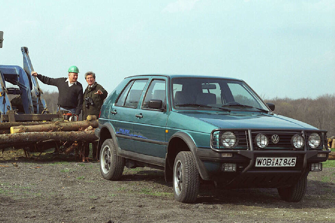 Volkswagen-golf-country (3).jpg