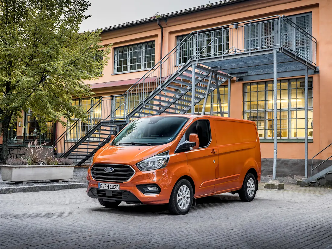Transit Custom PHEV 001-LOW Transit Custom PHEV 001-LOW