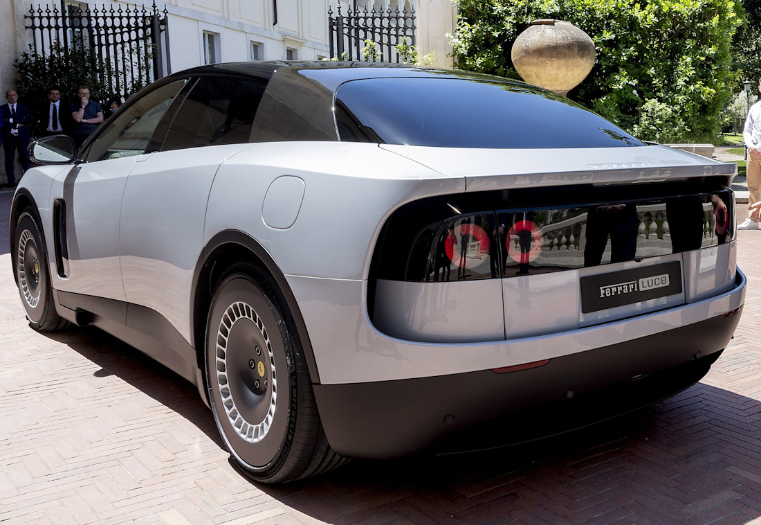 Ferrari Luce dal vivo