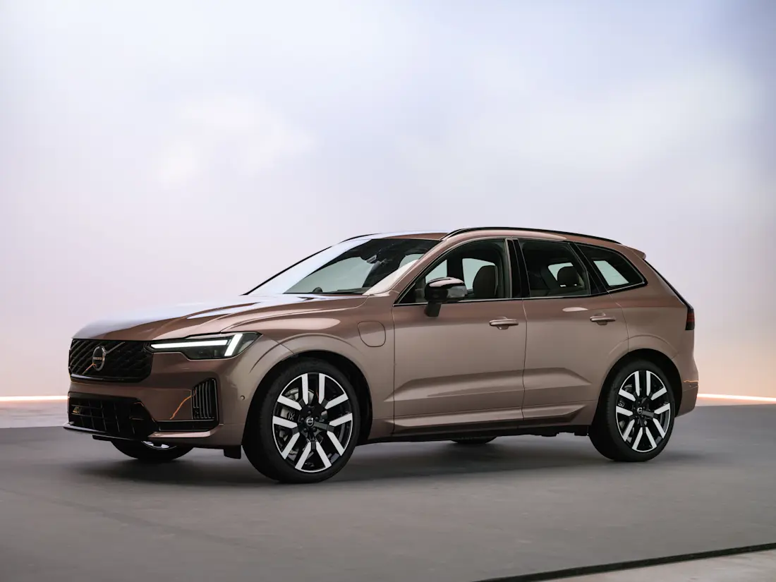 The New Volvo XC60 Studio Front 34