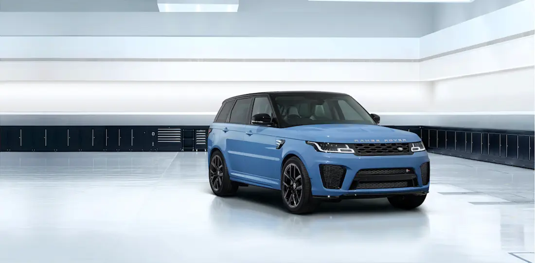 Das Edel-SUV Range Rover Sport - hier in der SVR Ultimate Edition - ist nah mit dem Discovery verwandt und kostet ab 73.300 Euro.  Das Edel-SUV Range Rover Sport - hier in der SVR Ultimate Edition - ist nah mit dem Discovery verwandt und kostet ab 73.300 Euro.