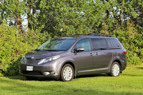 Editorial 2016 toyota sienna 03 ts