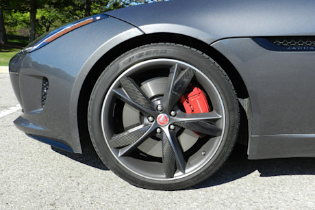 Editorial 2016 jaguar f type v6 21